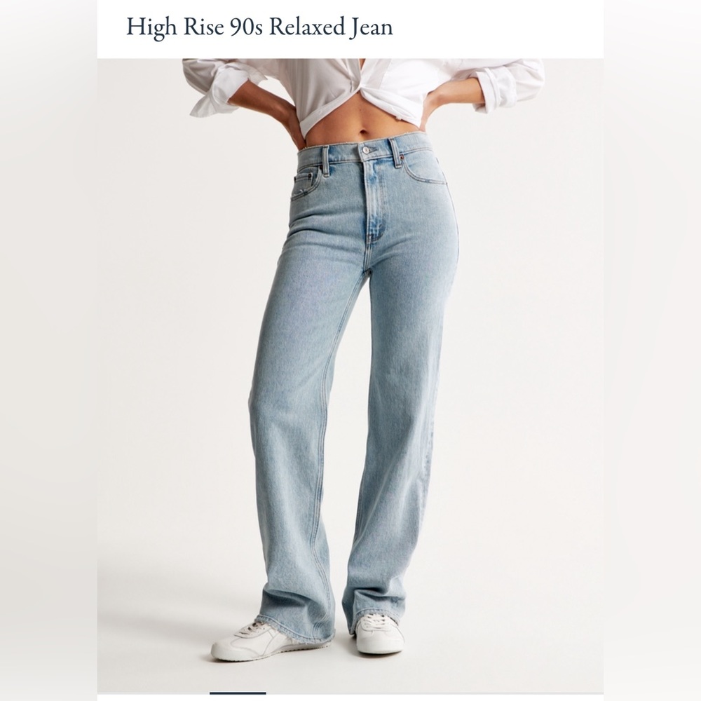 Abercrombie High Rise 90s Relaxed Jean, Light, size 28/6R